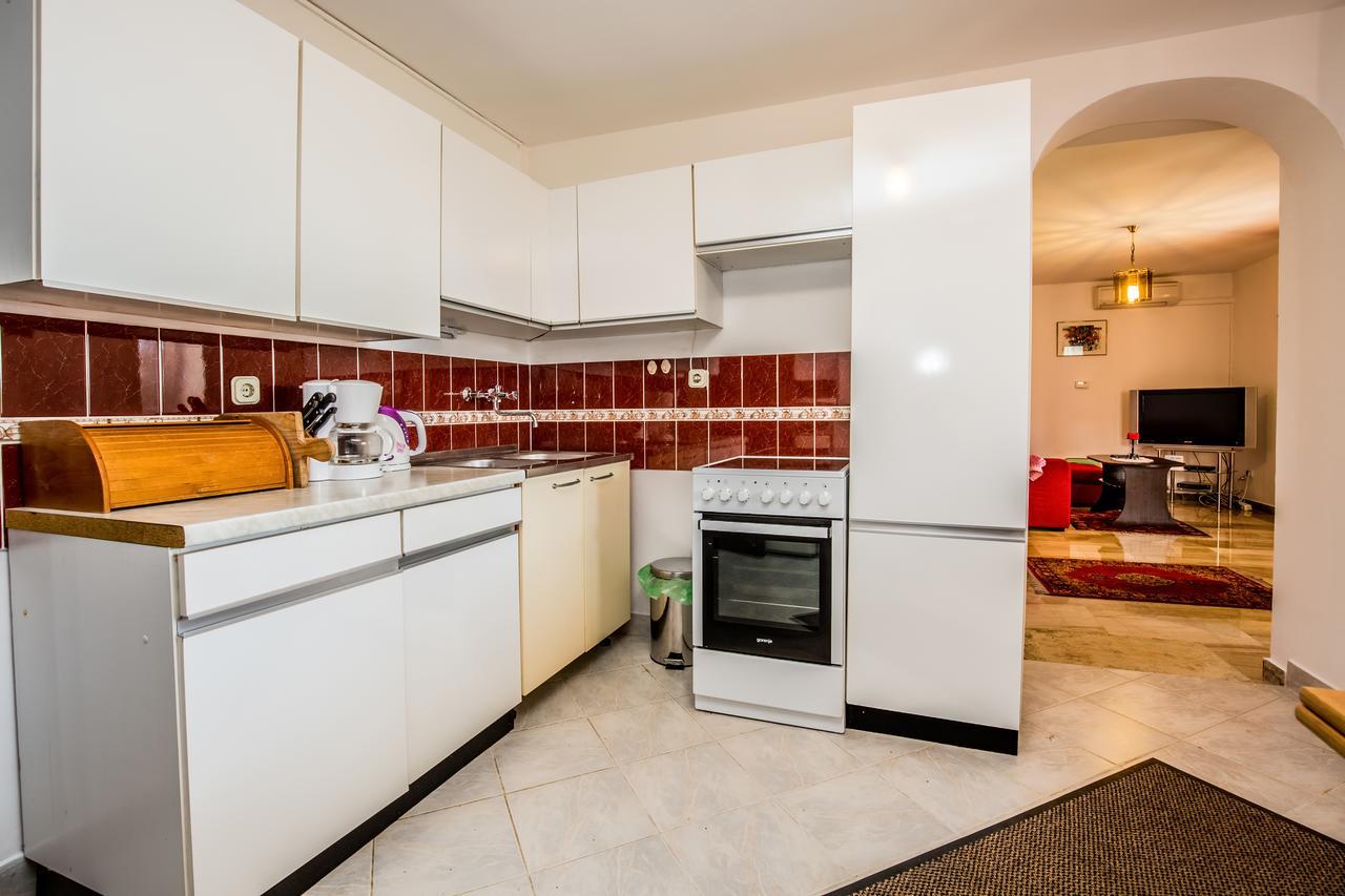 Apartment Carolina Liznjan Exterior photo